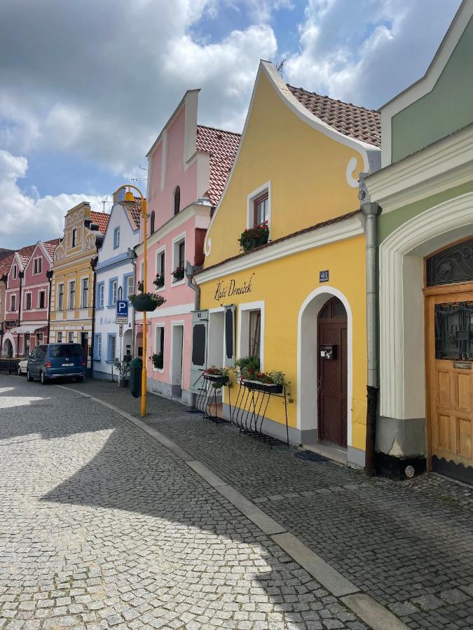 Apartmány Žlutý domeček Třeboň Exterior foto